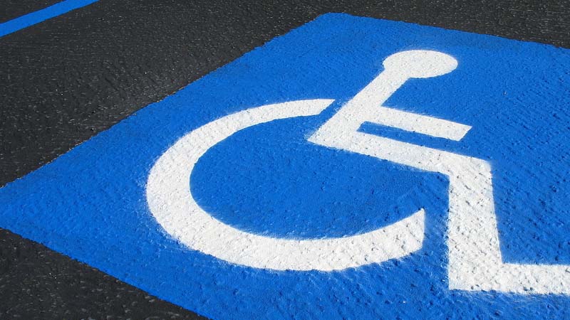 Cómo solicitar la tarjeta de aparcamiento para personas con movilidad reducida