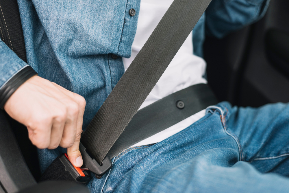 La importancia de los cinturones de seguridad en los vehículos